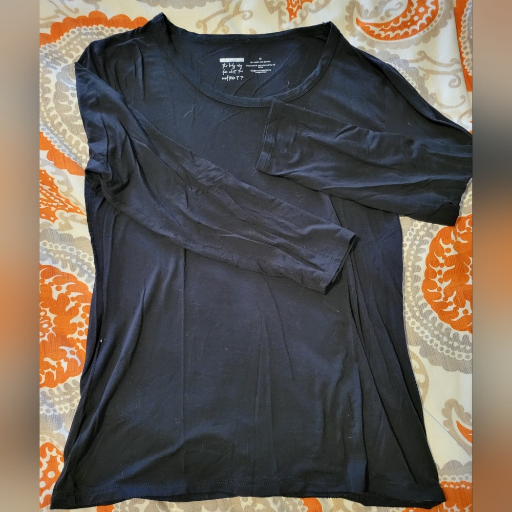 Vie active 3/4 sleeve black top